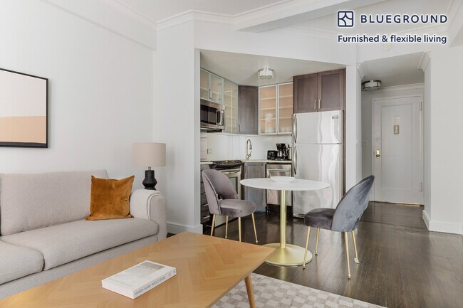 Foto del edificio - 210 W 70th St