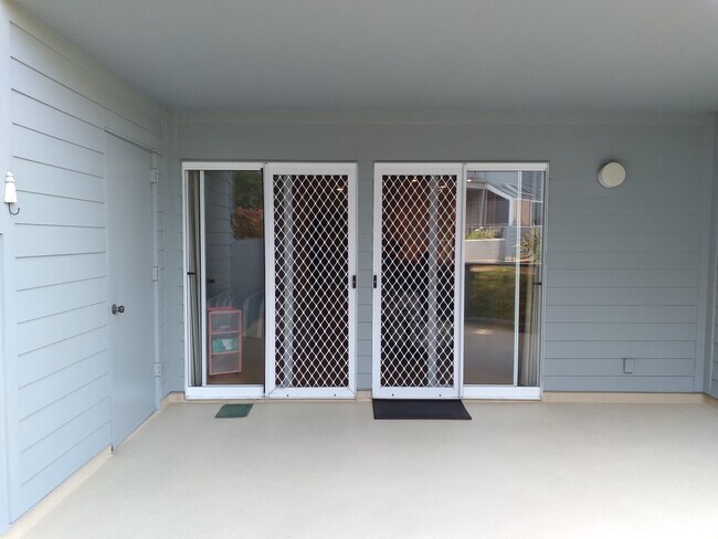 Security Screen doors - 250 The Vlg