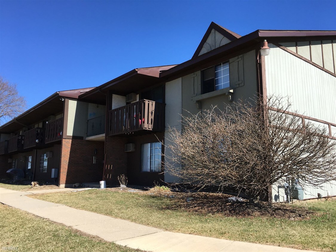 Foto principal - Studio, 1 bath Apartment - 2211 Carling Drive