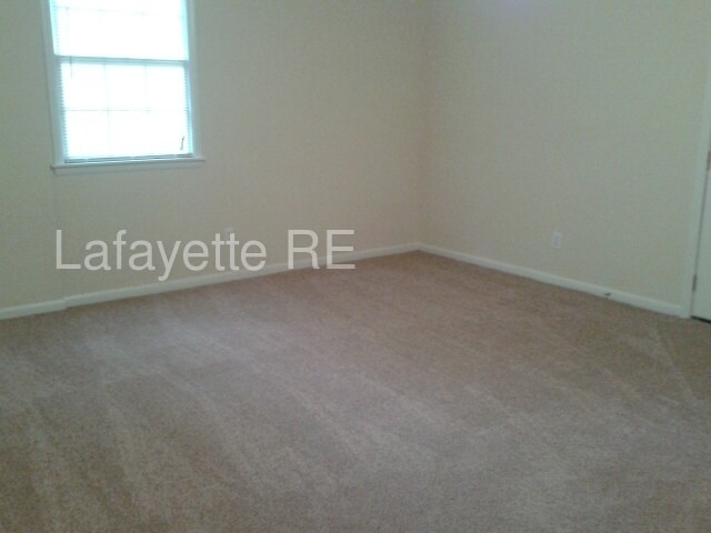 Building Photo - 2660 Evergreen Trl SE