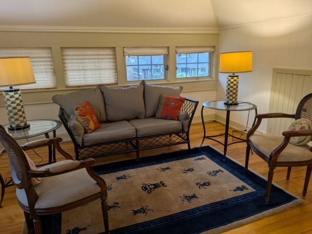 Building Photo - 220 Melrose Cir