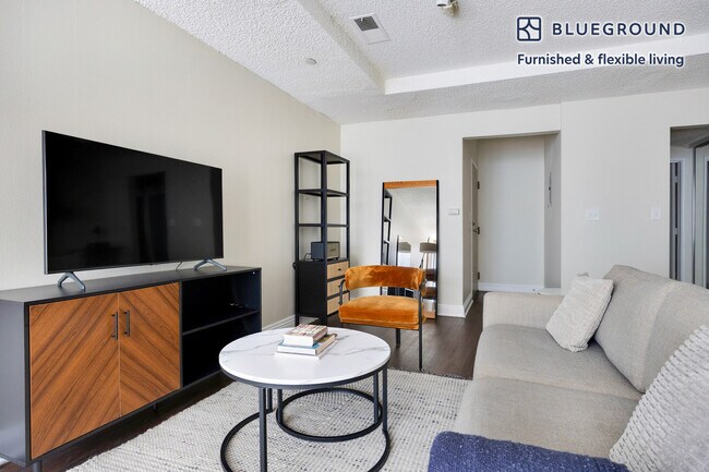 Foto del edificio - 747 Gayley Ave