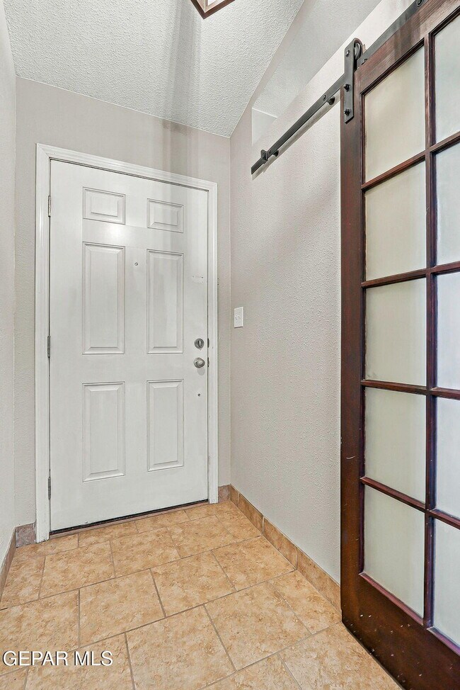 Foto del edificio - 2724 Granite Rock Pl