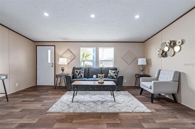 Foto del edificio - 8150 Cherokee Rd