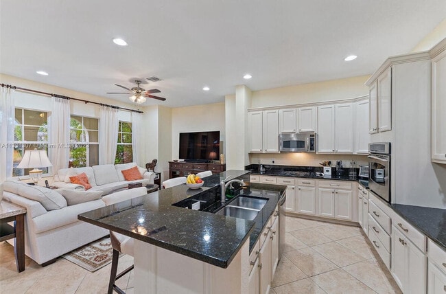 Foto del edificio - 834 Madison Ct