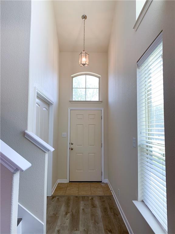 Building Photo - 410 Old Peak Rd