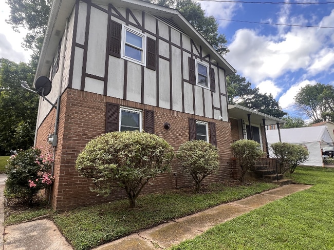 Building Photo - 416 Ocala Ct N
