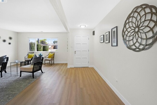 Foto del edificio - 6241 Cotton Ave