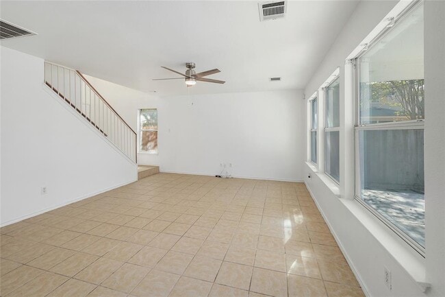 Foto del edificio - 11414 Eddie Egan Ln