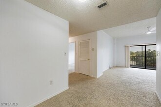 Building Photo - 900 Arbor Lake Dr