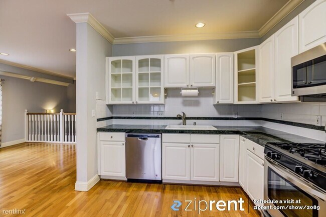Foto del edificio - 3 br, 2.5 bath Condo - 2247 Turk Boulevard...