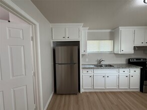 Building Photo - 7427 Avenue I