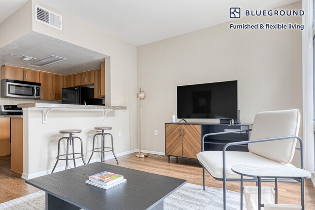 Foto del edificio - 880 N Alameda St