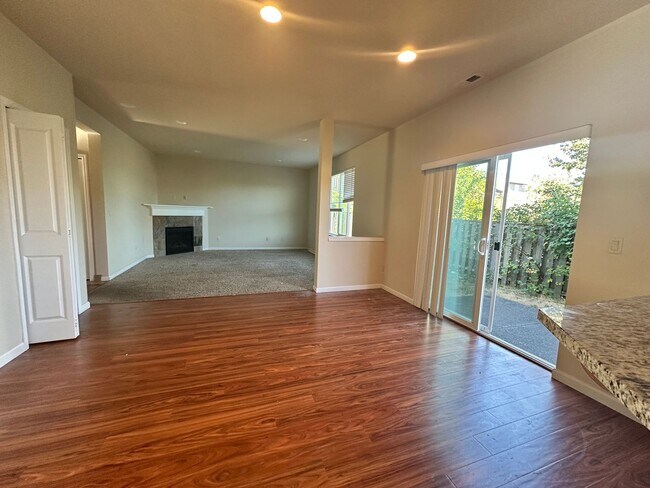 Foto del edificio - 2687 NW Beehollow Ln