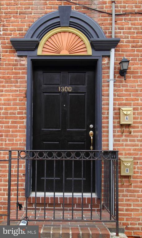 Foto del edificio - 1300 S Hanover St