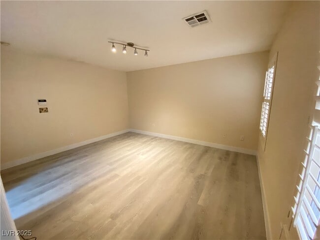 Foto del edificio - 11135 Verismo St