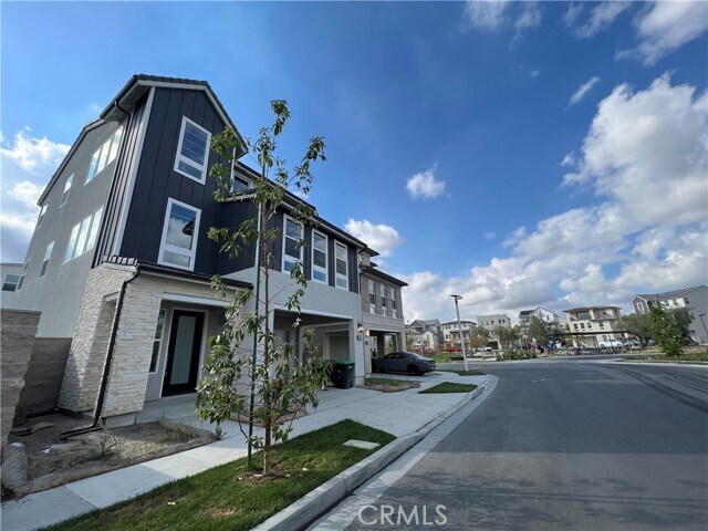 Building Photo - 151 Tivoli Ln