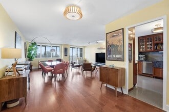 Building Photo - 6040 BLVD E