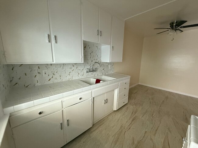 Building Photo - 145 Normandie Ave