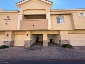 Building Photo - 3555 Meridale Dr