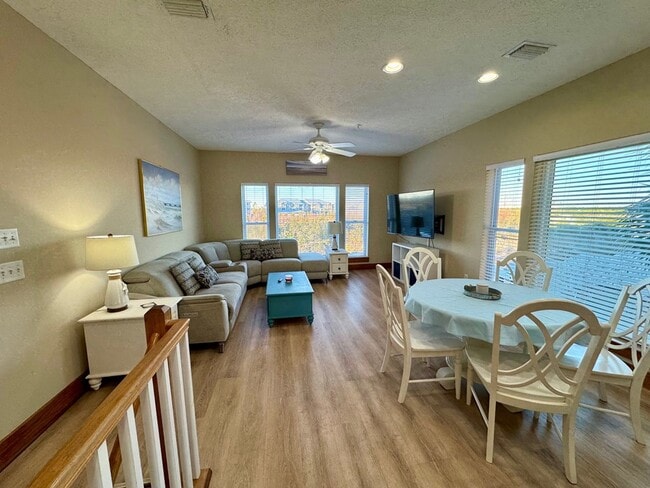 Building Photo - 4202 US-98