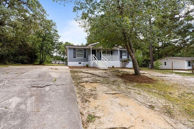 Building Photo - 423 Mcdougald Dr