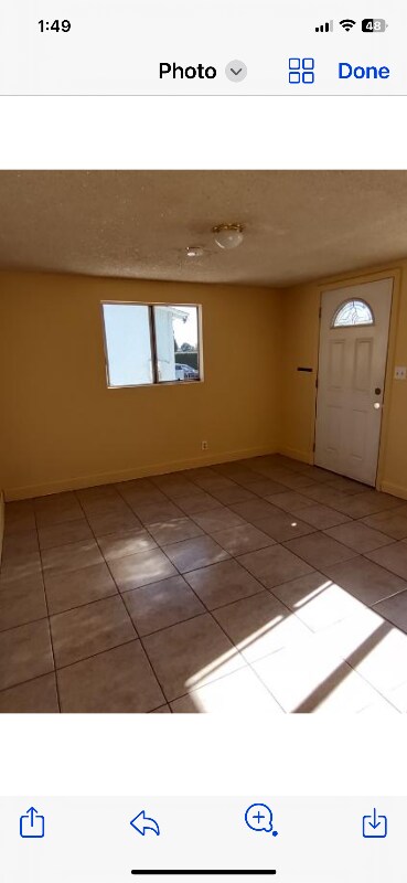 Building Photo - 1019 S Downey Rd