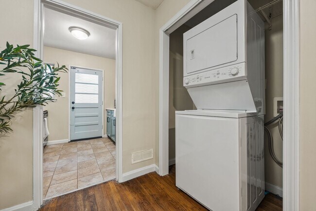 Foto del edificio - 2160 Lenox Rd NE