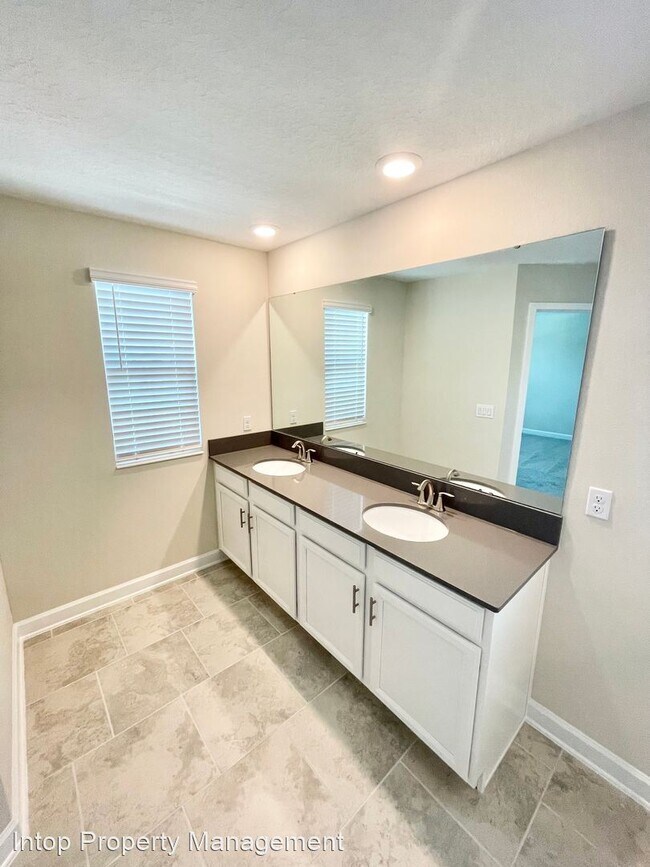Building Photo - 4 br, 3.5 bath House - 1308 Swift Creek Way