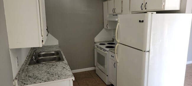Building Photo - 3711 Birnie Ave