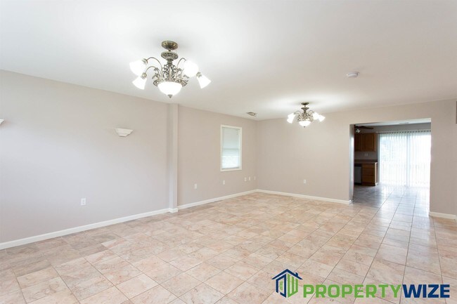 Foto del edificio - 8208 Diamond Point Rd