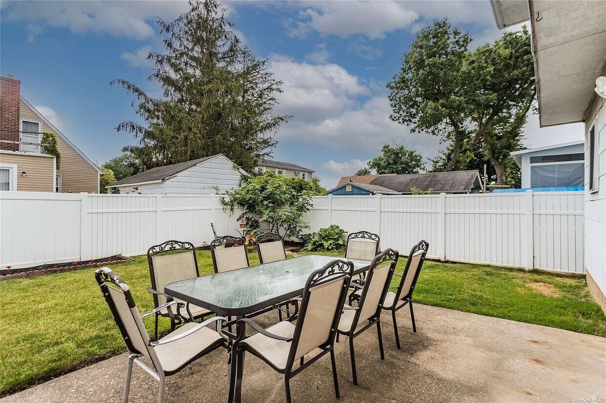 Backyard - 3161 4th St