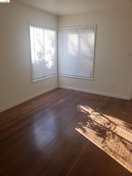 Foto del edificio - 1402 Berkeley Way