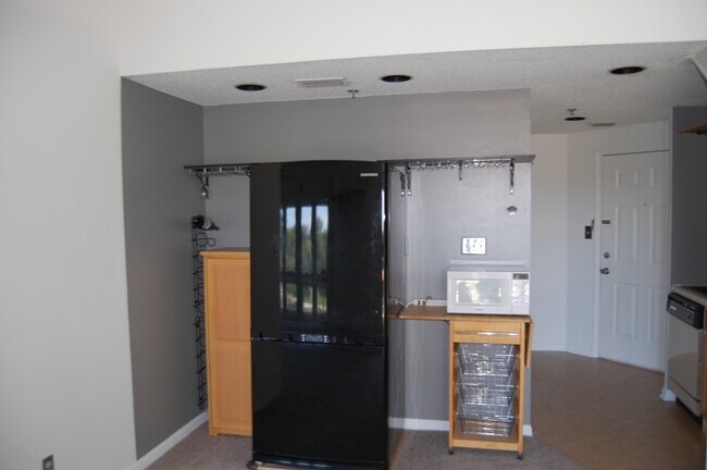 Building Photo - 1100 Possum Trot Rd