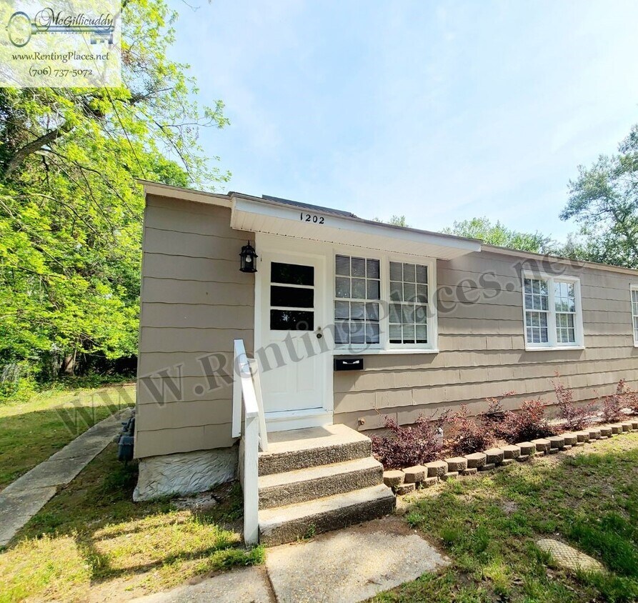 Primary Photo - 1202 Holden Dr