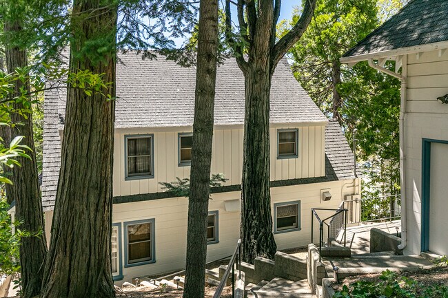 Building Photo - 244 John Muir Rd
