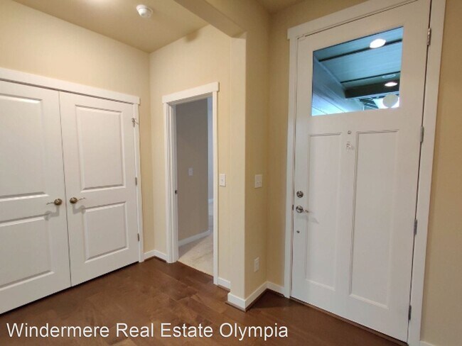 Building Photo - 3 br, 2 bath House - 9023 Silverspot St SE