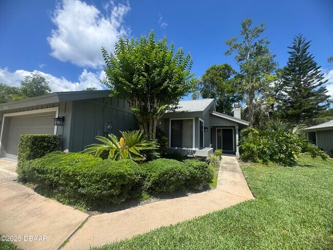 Foto del edificio - 1917 Goldenrod Way