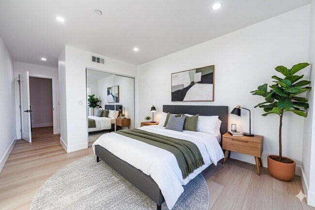 Foto del edificio - 1656 S Hayworth Ave