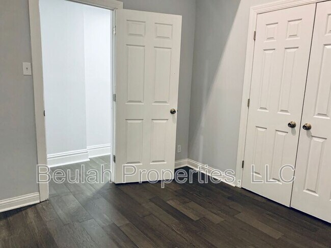 Foto del edificio - 1627 Carroll St