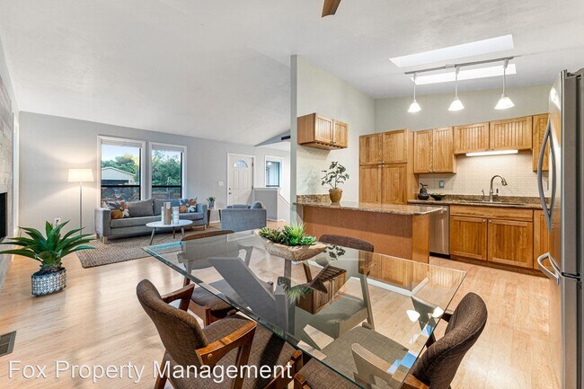 Foto del edificio - 3 br, 3 bath House - 7557 Nikau Drive