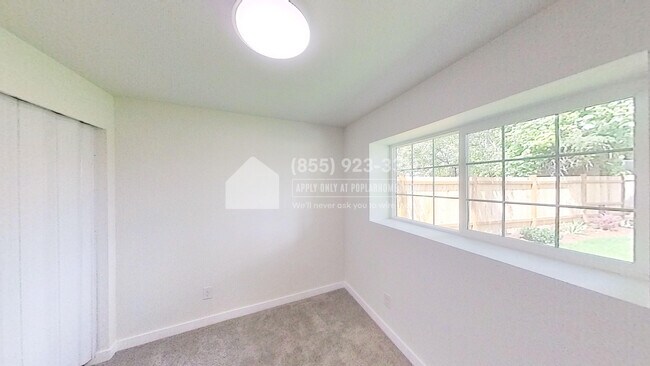 Foto del edificio - 3930 NE 6th Pl