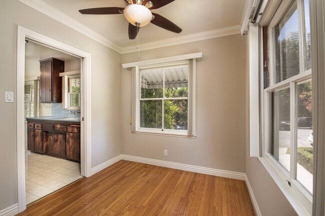 Building Photo - LOCATION LOCATION LOCATION