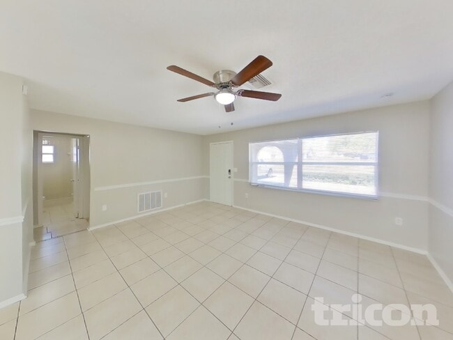 Building Photo - 6320 Moog Rd