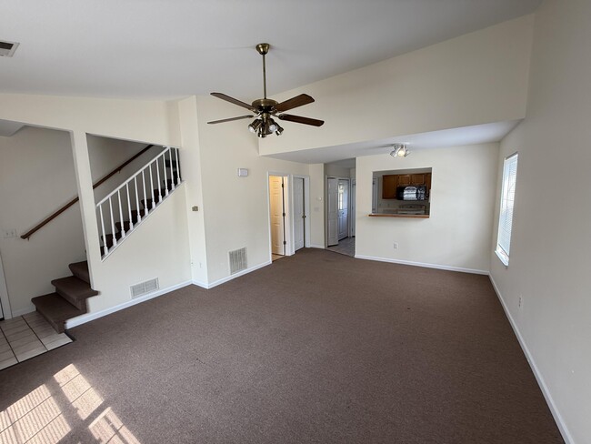 Building Photo - 1326 N Frideriki Dr