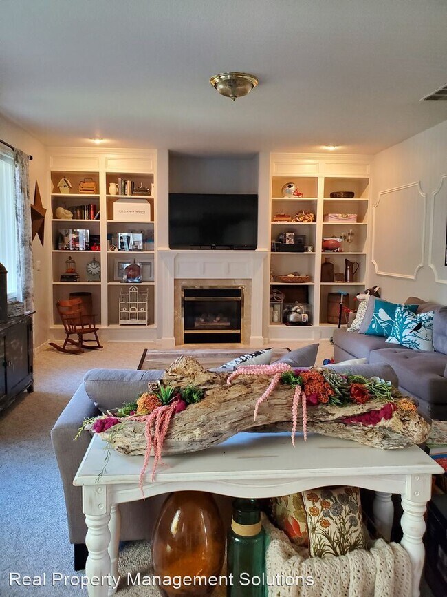 Foto del edificio - 5 br, 2.5 bath House - 14535 NW Weible Way