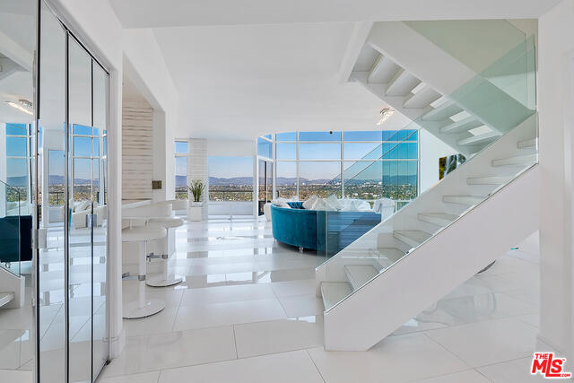 Building Photo - 4316 Marina City Dr