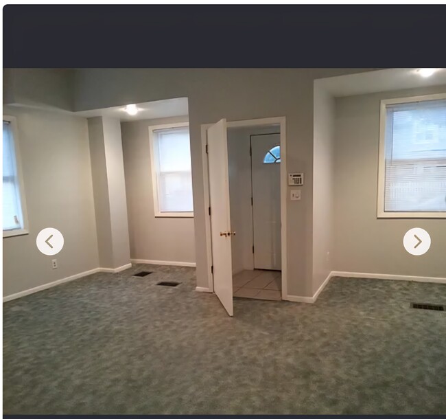 Foto del edificio - 411 E Lloyd St