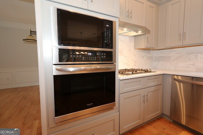 Building Photo - 910 Whitetail Ct
