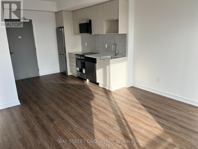 Photo du bâtiment - 4569 Kingston Rd